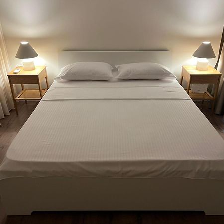 Anna'S Blloku Apartment ติรานา ภายนอก รูปภาพ