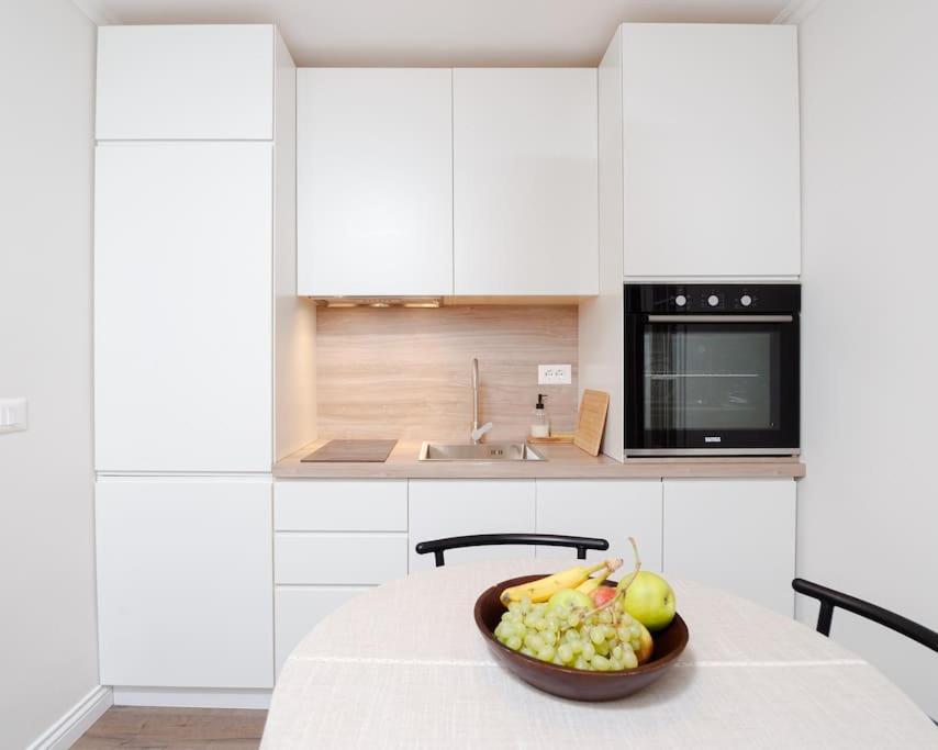 Anna'S Blloku Apartment ติรานา ภายนอก รูปภาพ